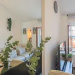Apartment Pretty In Old Town By Rent