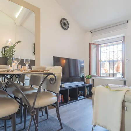 Pretty In Old Town By Rent * Carate Urio