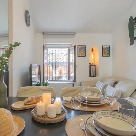 Pretty In Old Town By Rent *