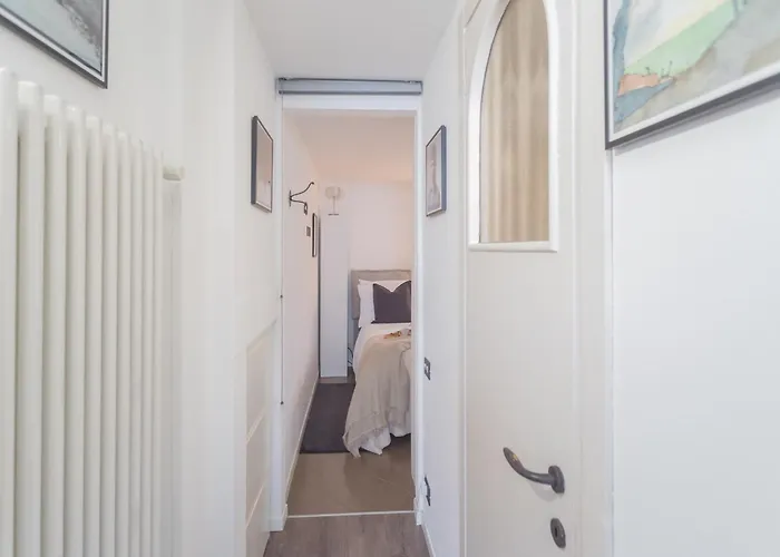 Pretty In Old Town By Rent Carate Urio