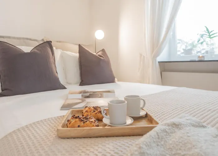 Pretty In Old Town By Rent Carate Urio