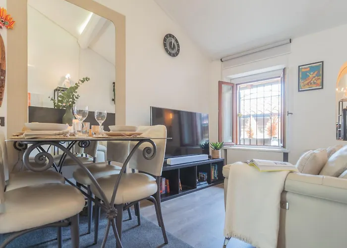 Pretty In Old Town By Rent * Carate Urio