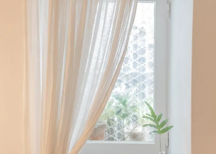 Pretty In Old Town By Rent Apartmán Carate Urio